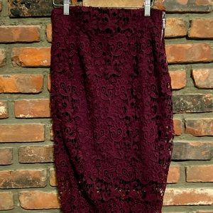 Bar lll plum color pencil skirt